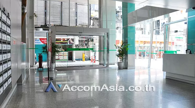 Split-type Air |  Office space For Rent in Silom, Bangkok  near BTS Sala Daeng (AA16334)